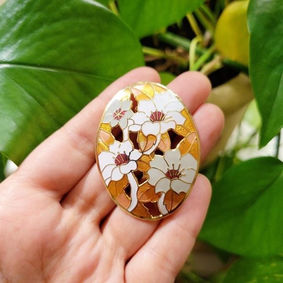 Vintage Floral Enamel Boucher Brooch Pin - Picture 1 of 8